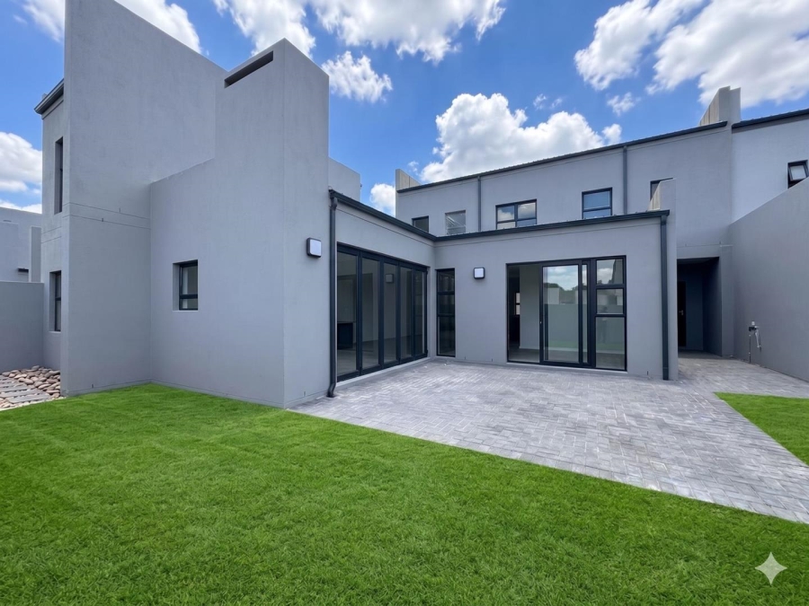 4 Bedroom Property for Sale in Sandown Western Cape